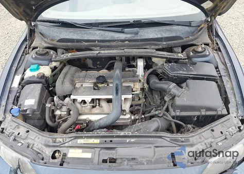 2001 Volvo V70 Xc z USA, uszkodzony, nr VIN YV1SZ58D411014282